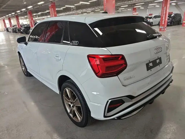 Audi Q2L — Фото автомобиля 4