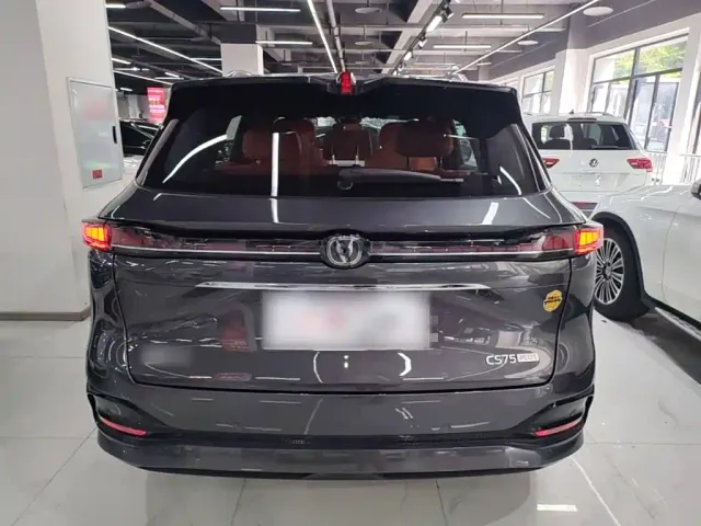 Changan CS75 Plus — Фото автомобиля 5