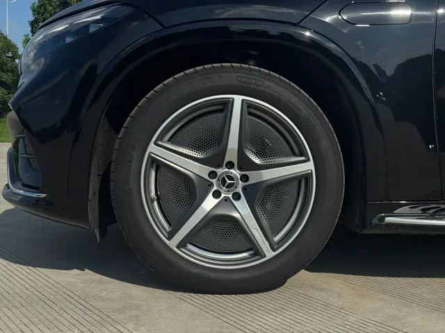 Mercedes-Benz EQS SUV — Фото автомобиля 5