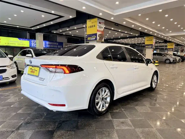 Toyota Corolla — Фото автомобиля 11
