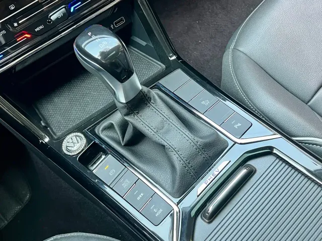 Volkswagen Passat — Фото автомобиля 16