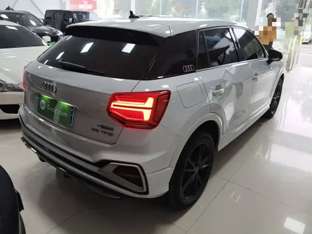 Audi Q2L — Фото автомобиля 6