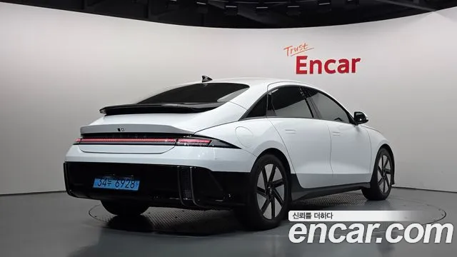 Hyundai Ioniq 6 — Фото автомобиля 2