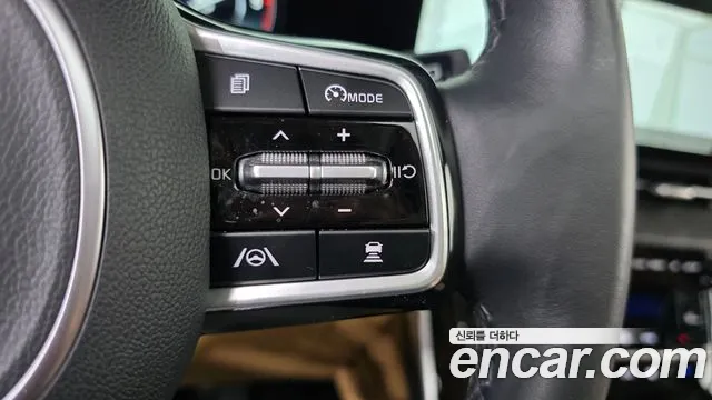 Kia Carnival Generation 4 — Фото автомобиля 24