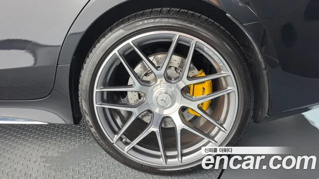 Mercedes-Benz AMG GT 4 двери 43 4MATIC+ Dynamic — Фото автомобиля 14