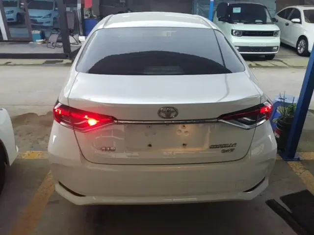 Toyota Corolla — Фото автомобиля 5