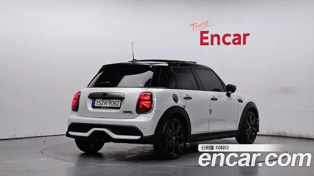 Mini Cooper — Фото автомобиля 2