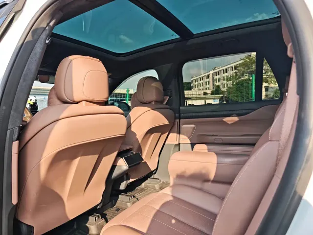 Nio ES8 — Фото автомобиля 8