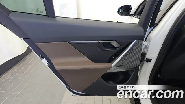 BMW 5 Series G60 — Фото автомобиля 14