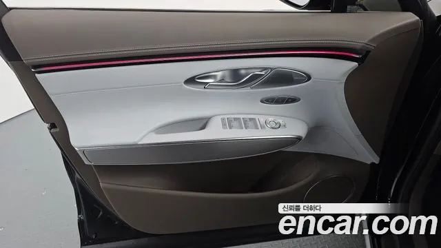 Genesis GV70 2.5T Бензин AWD — Фото автомобиля 22