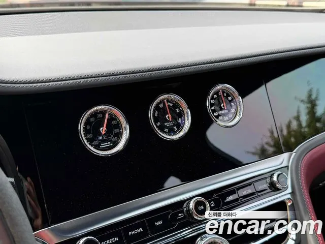 Bentley Flying Spur — Фото автомобиля 13