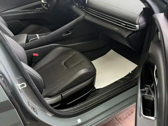 Hyundai Elantra — Фото автомобиля 16