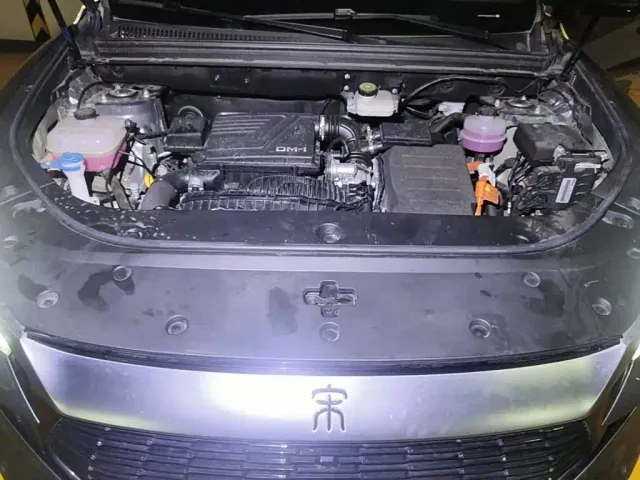 BYD Song Pro — Фото автомобиля 3