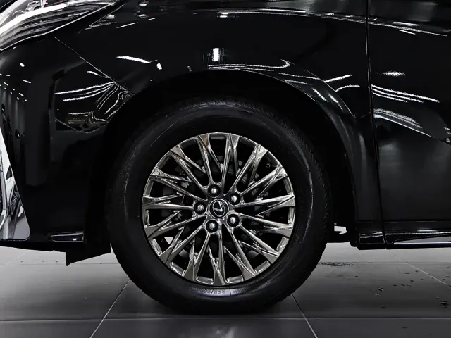 Lexus LM — Фото автомобиля 8