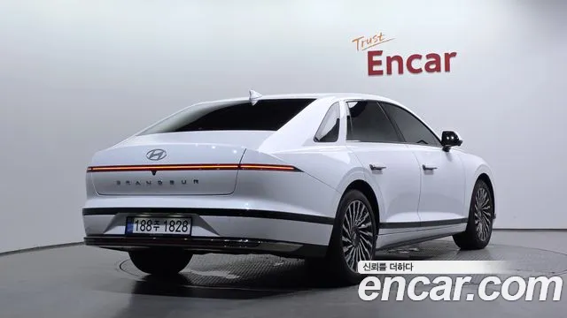 Hyundai Grandeur — Фото автомобиля 2
