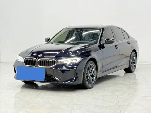 Фотография автомобиля — BMW 3 Series