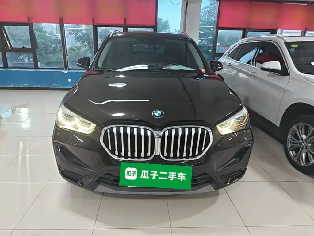 BMW BMW X1 2022 sDrive25Li Leading — Фото автомобиля 2