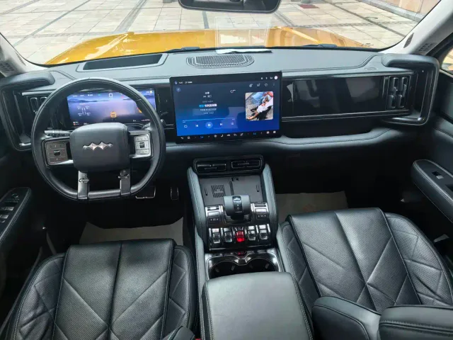 BYD FangChengBao Leopard 5 — Фото автомобиля 13