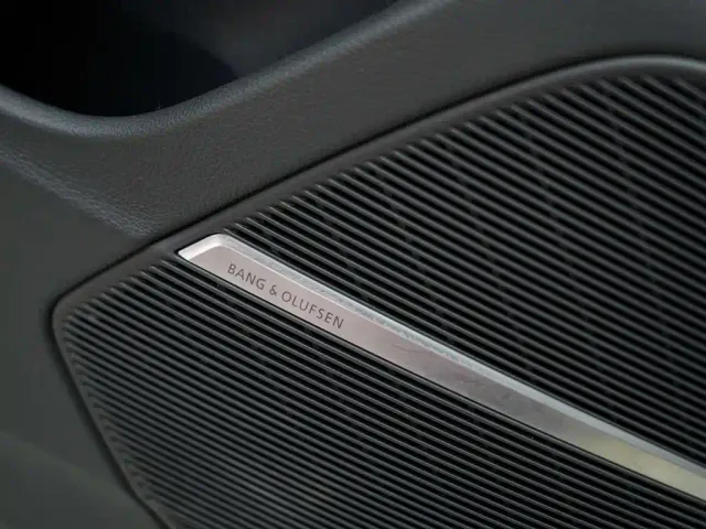 Audi RS Q8 — Фото автомобиля 21