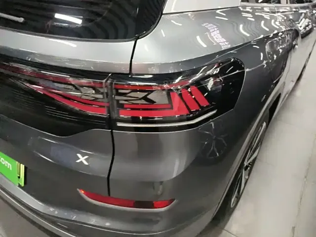 Volkswagen ID.6 X 2023 Upgraded Ultimate Intelligent Long Range Edition — Фото автомобиля 7