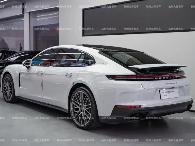 Porsche Panamera — Фото автомобиля 5