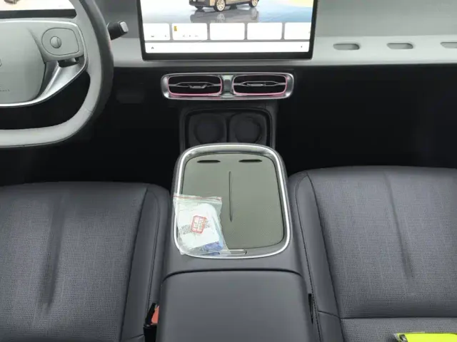 Leapmotor B10 — Фото автомобиля 16