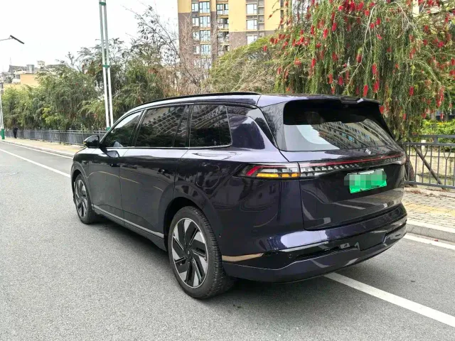 Dongfeng eπ 008 — Фото автомобиля 4