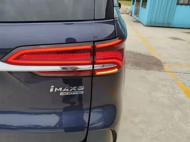 Roewe iMAX8 — Фото автомобиля 7