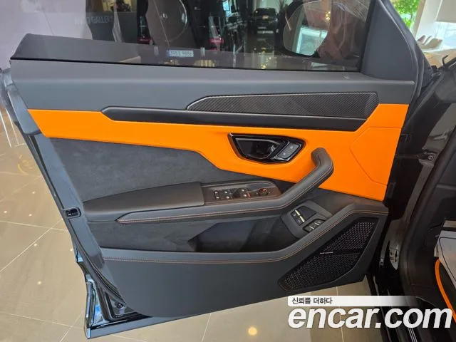 Lamborghini Urus — Фото автомобиля 15