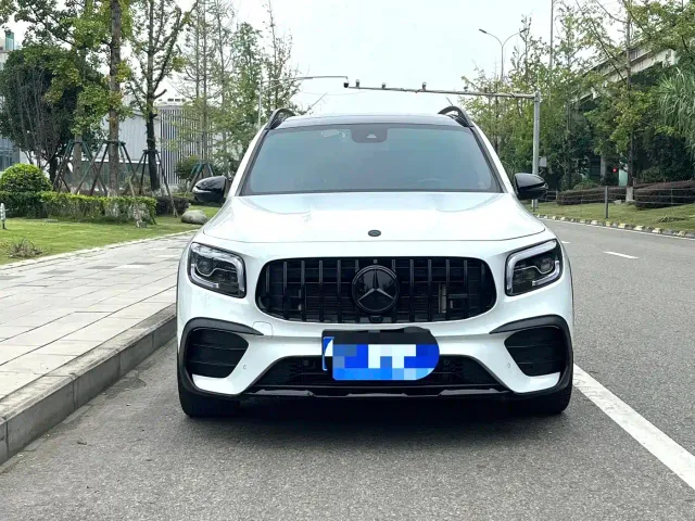 Mercedes-Benz GLB AMG — Фото автомобиля 2