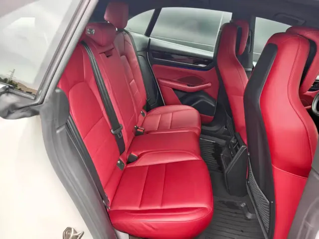 Porsche Macan EV — Фото автомобиля 11