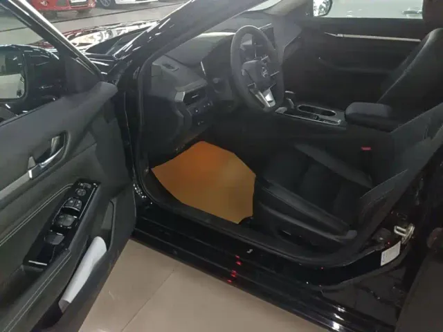Nissan Teana — Фото автомобиля 15
