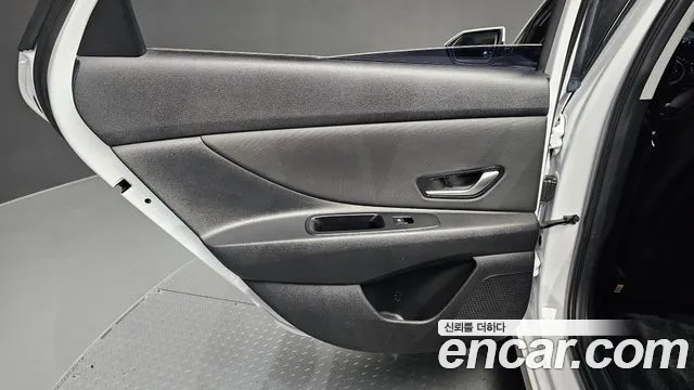 Hyundai Avante CN7 — Фото автомобиля 14