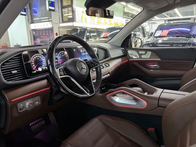 Mercedes-Benz GLS-Class — Фото автомобиля 10
