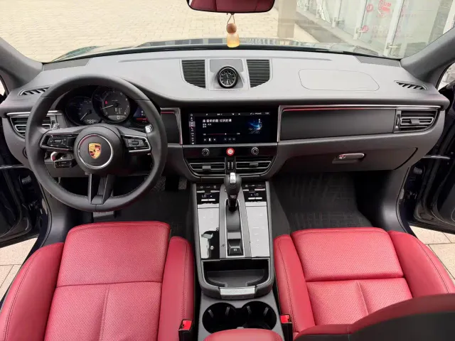 Porsche Macan — Фото автомобиля 2