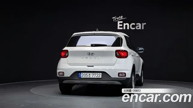 Hyundai Venue — Фото автомобиля 4