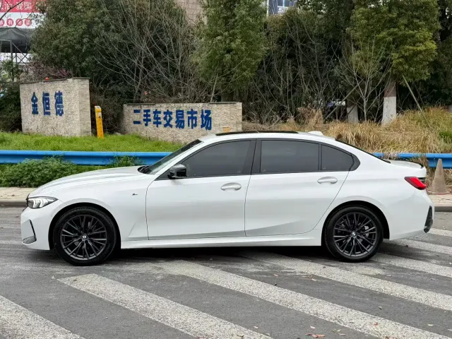 BMW 3 Series — Фото автомобиля 3