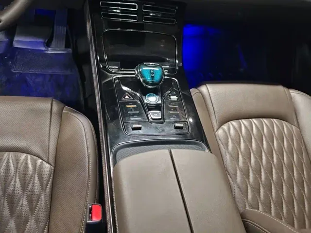 BYD Han — Фото автомобиля 13