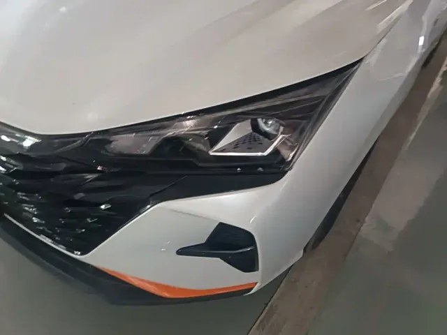 Dongfeng Yixuan — Фото автомобиля 23