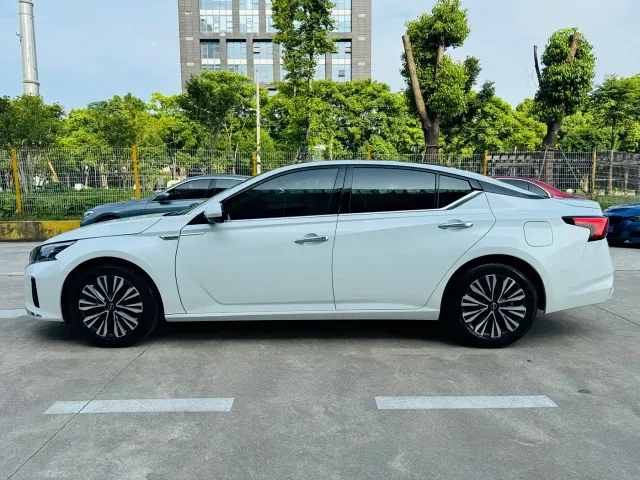 Nissan Teana — Фото автомобиля 13
