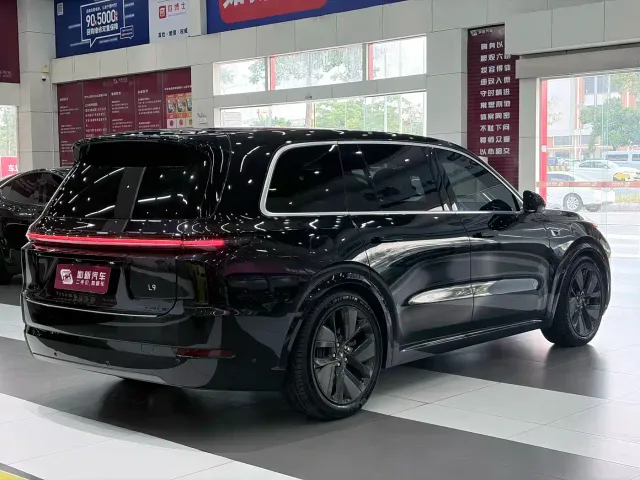 Li Auto L9 — Фото автомобиля 6
