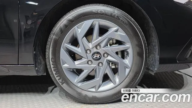 Hyundai Avante CN7 — Фото автомобиля 5
