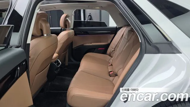 Hyundai Grandeur GN7 — Фото автомобиля 18