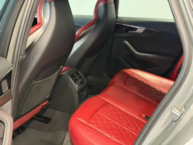 Audi S4 — Фото автомобиля 4