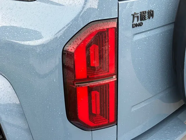 BYD FangChengBao Leopard 5 — Фото автомобиля 9