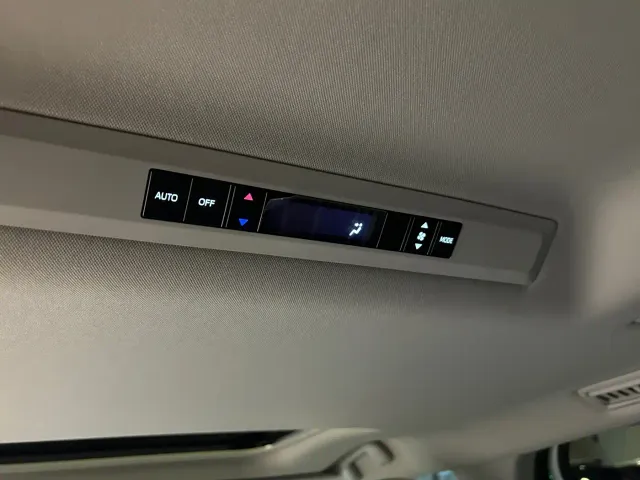 Toyota Granvia — Фото автомобиля 22
