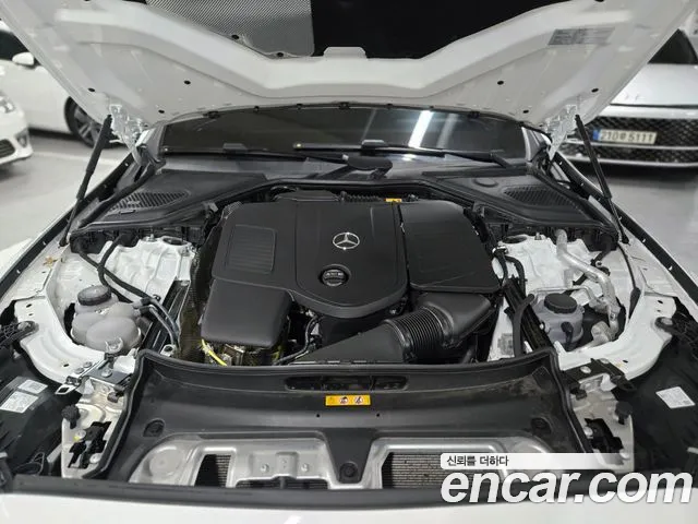 Mercedes-Benz E-Class — Фото автомобиля 20