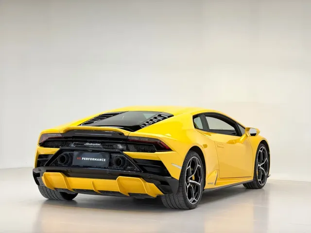 Lamborghini Huracan — Фото автомобиля 11
