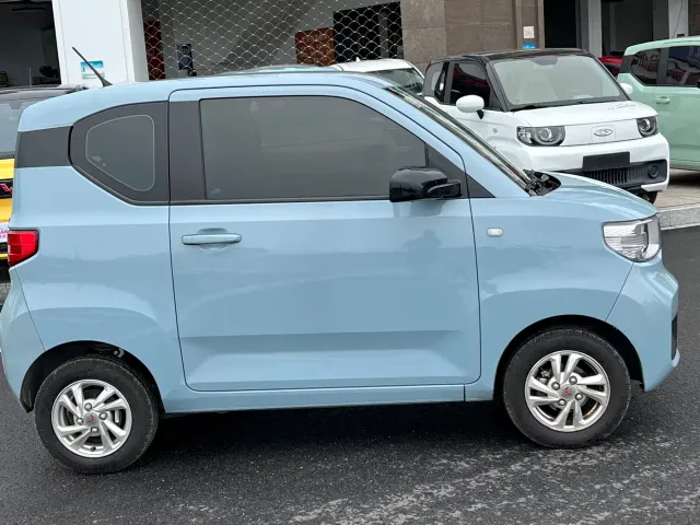 Wuling Hongguang Mini EV — Фото автомобиля 3