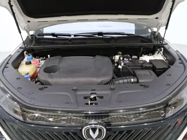 Changan CS75 Plus — Фото автомобиля 21
